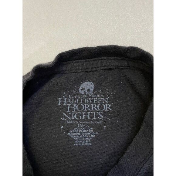 Universal Orlando Halloween Horror Nights 2015 Graphic T-shirt Women Small Black - Picture 4 of 5